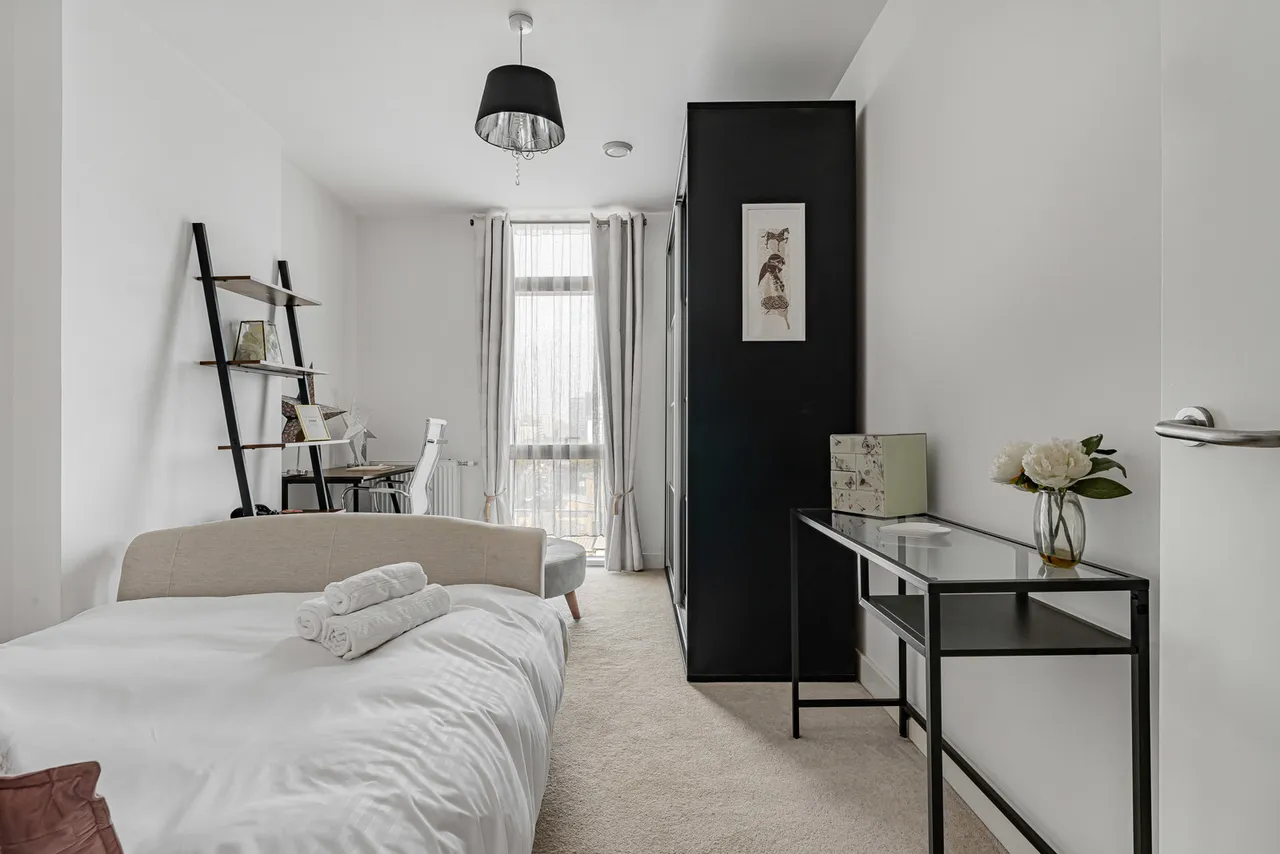 Pomfret Place, London, E14, photo 10