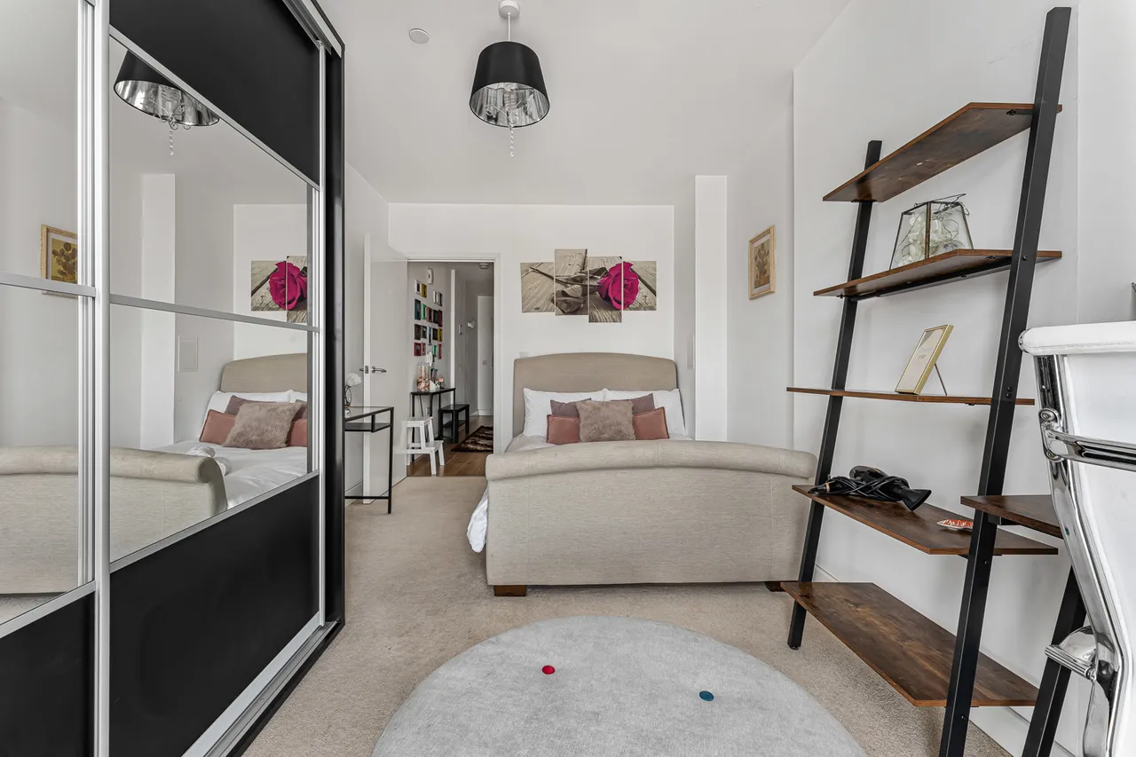 Pomfret Place, London, E14, photo 4