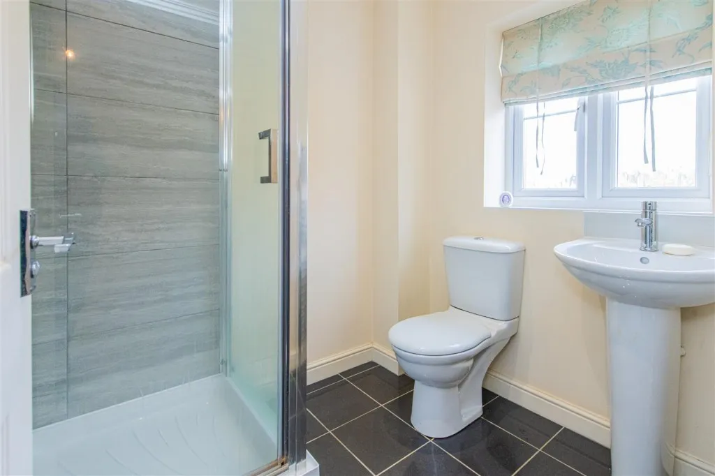 Ripon Court, Corby, photo 11
