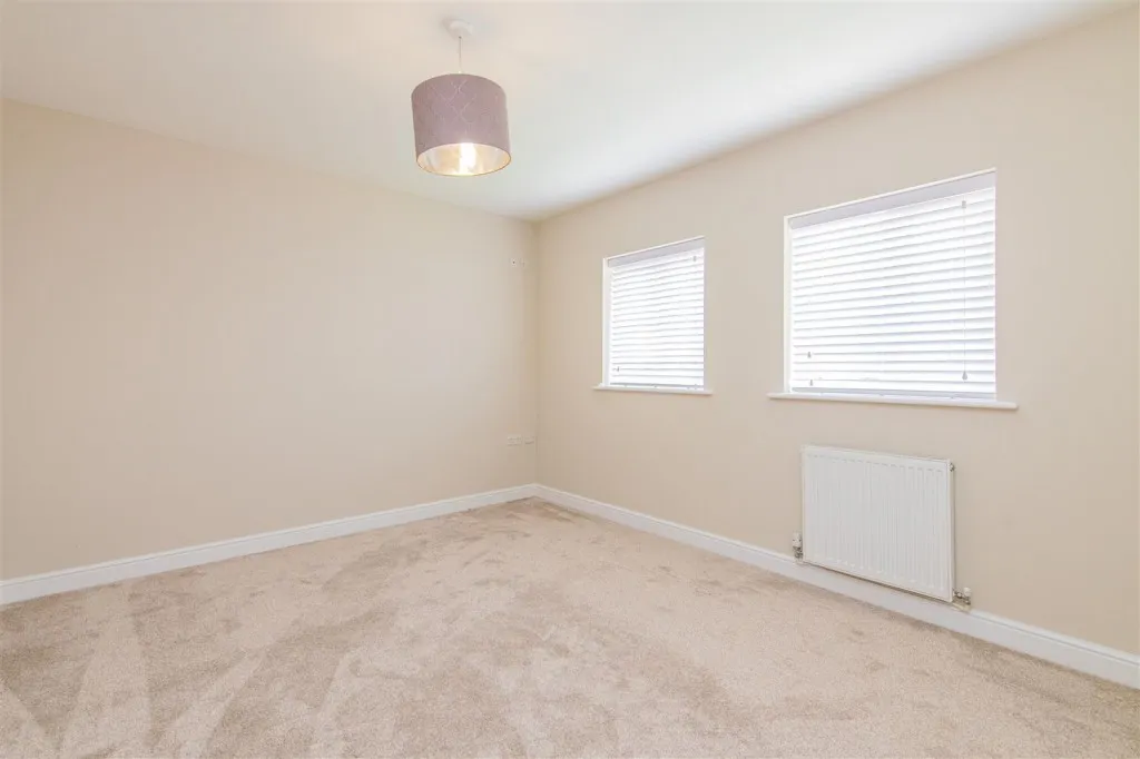 Ripon Court, Corby, photo 14