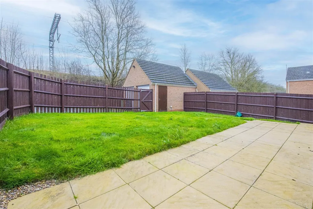 Ripon Court, Corby, photo 18