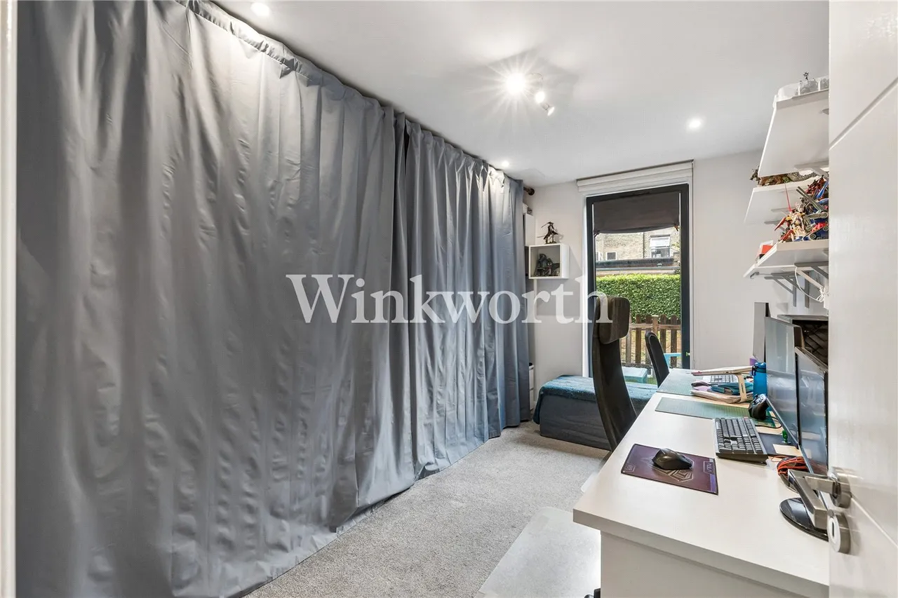 Canning Crescent, Wood Green, N22, photo 13