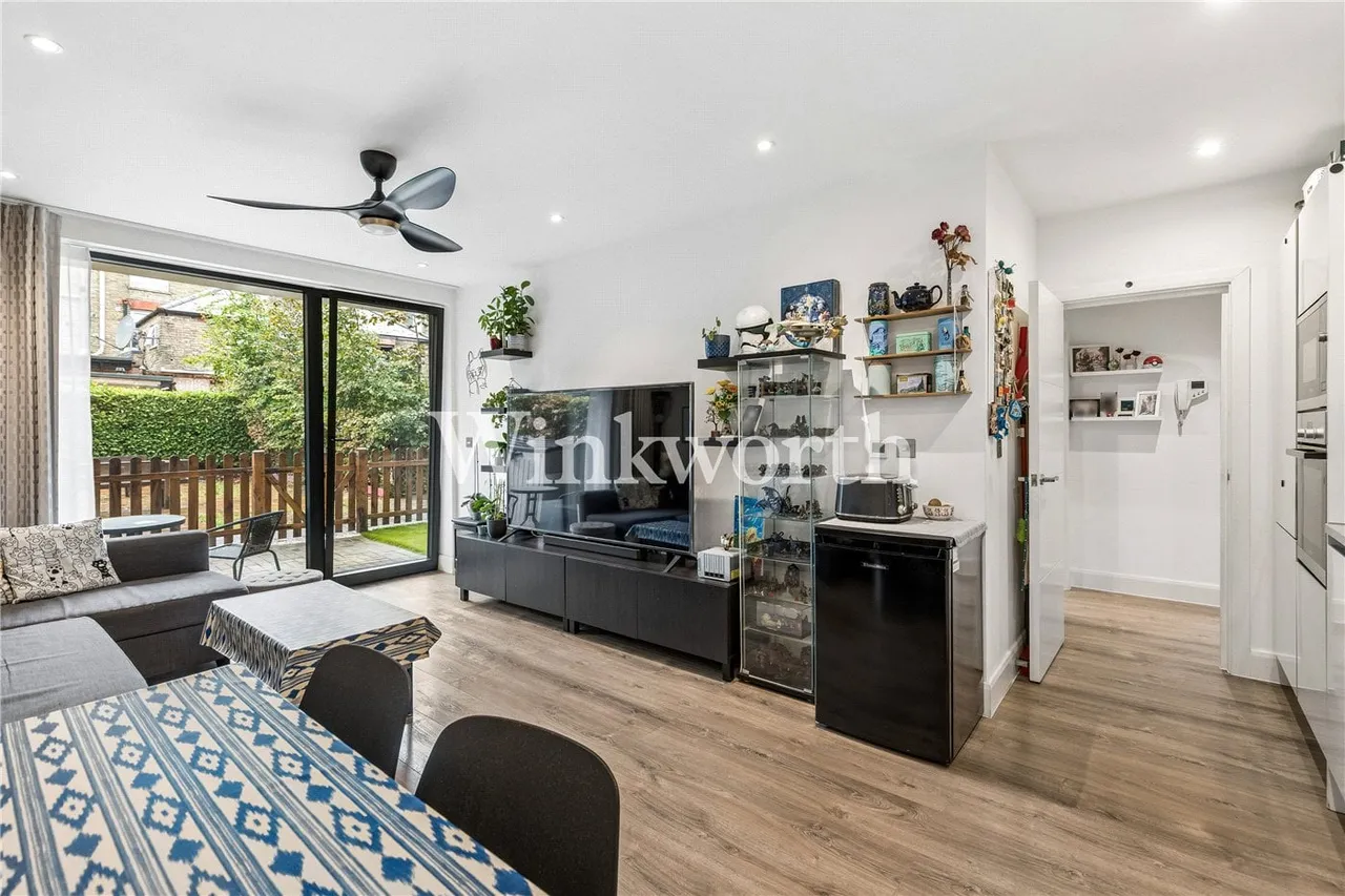 Canning Crescent, Wood Green, N22, photo 3
