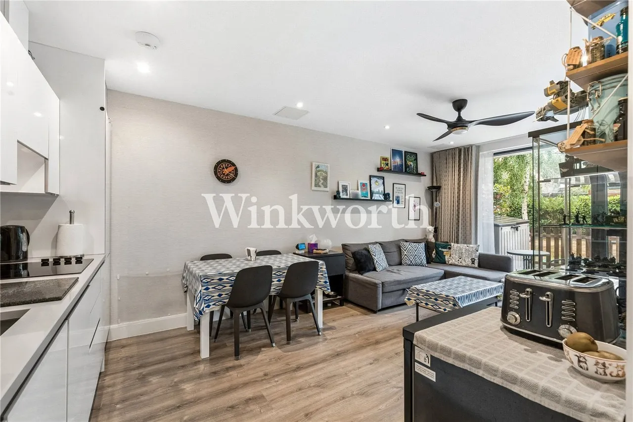 Canning Crescent, Wood Green, N22, photo 6