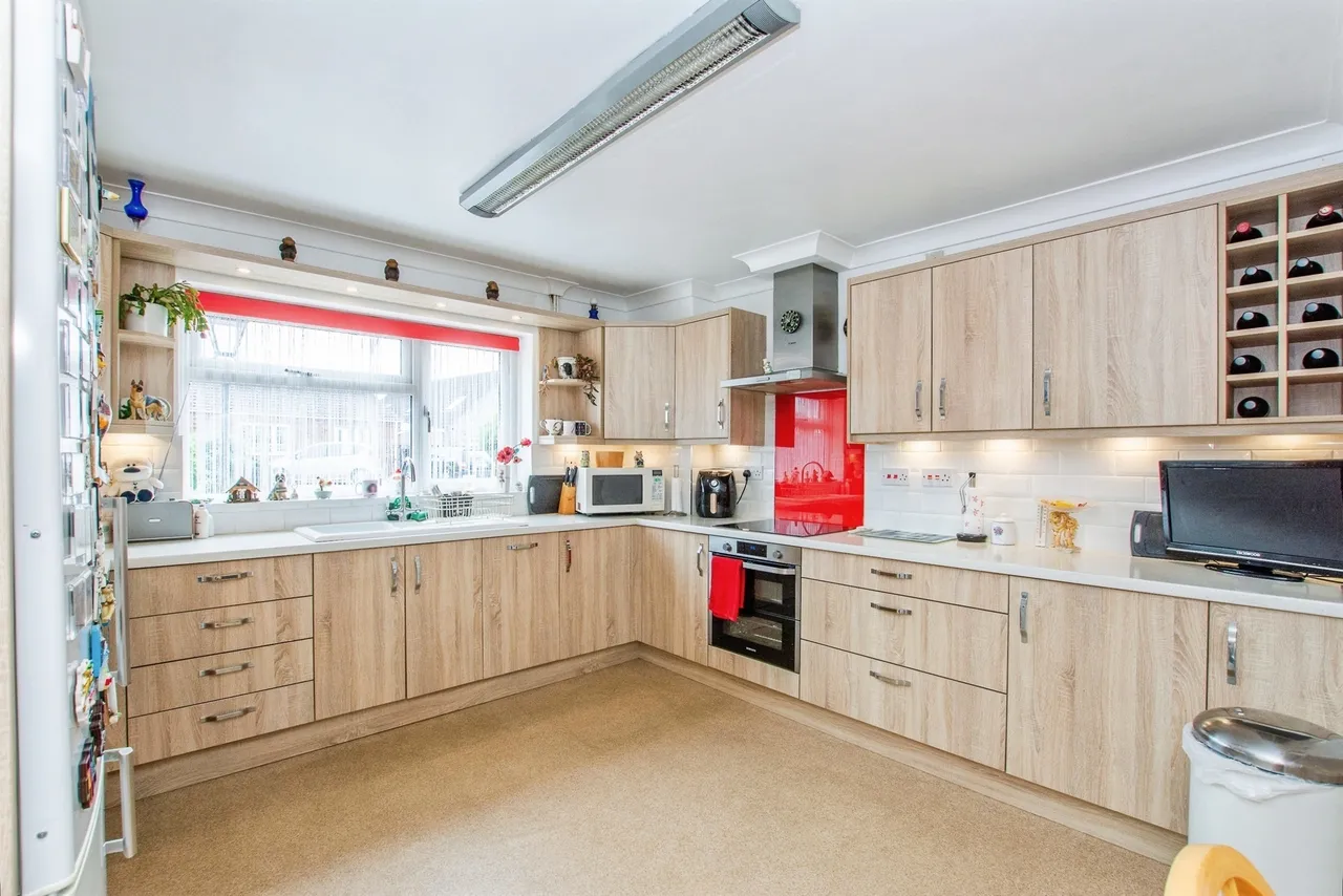 Hollycroft Road, Emneth, PE14, photo 2