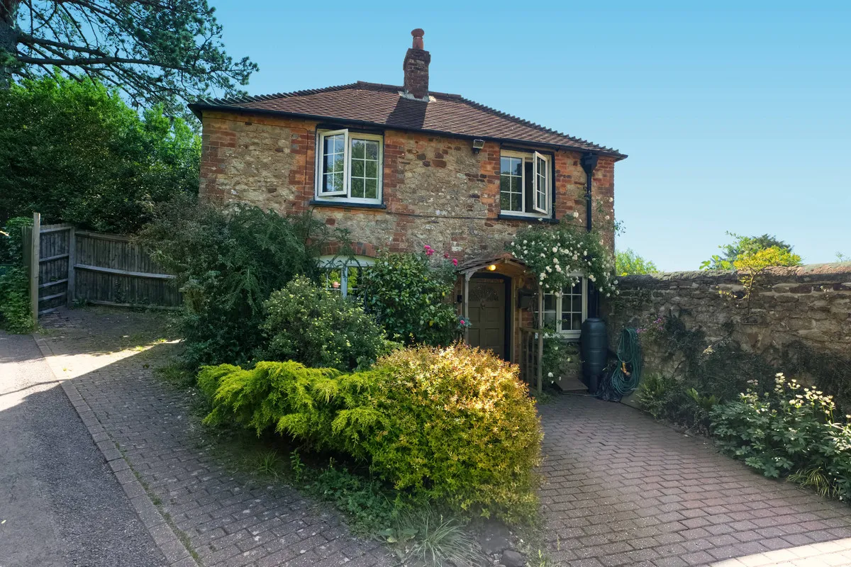 Pulborough, RH20 2AH, photo 2