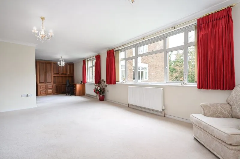 Station Avenue, Walton-On-Thames KT12 1NG, photo 5