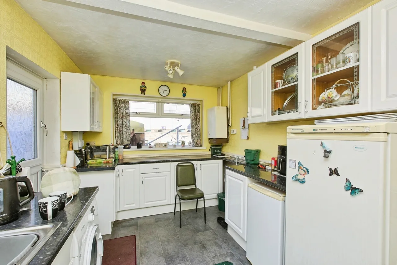 Yew Tree Road, Newhall, DE11, photo 9