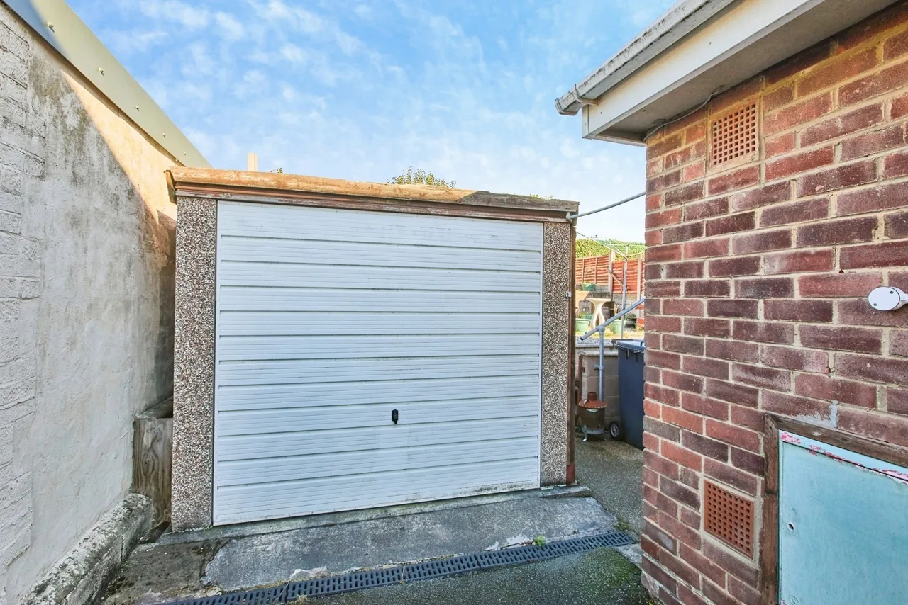 Yew Tree Road, Newhall, DE11, photo 18