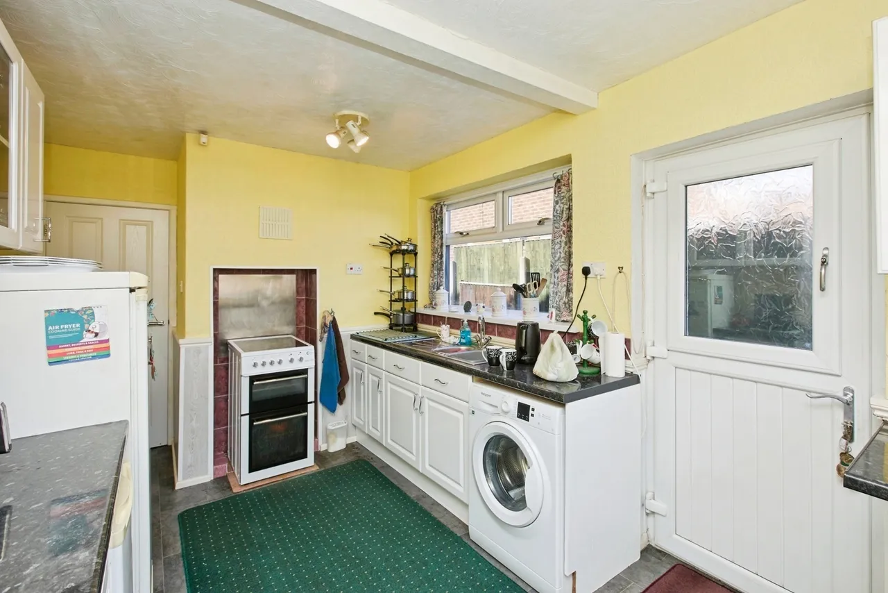 Yew Tree Road, Newhall, DE11, photo 11