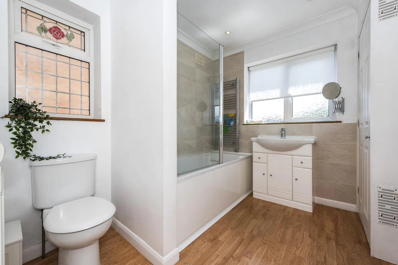 Miller Road, Gravesend, DA12, photo 16