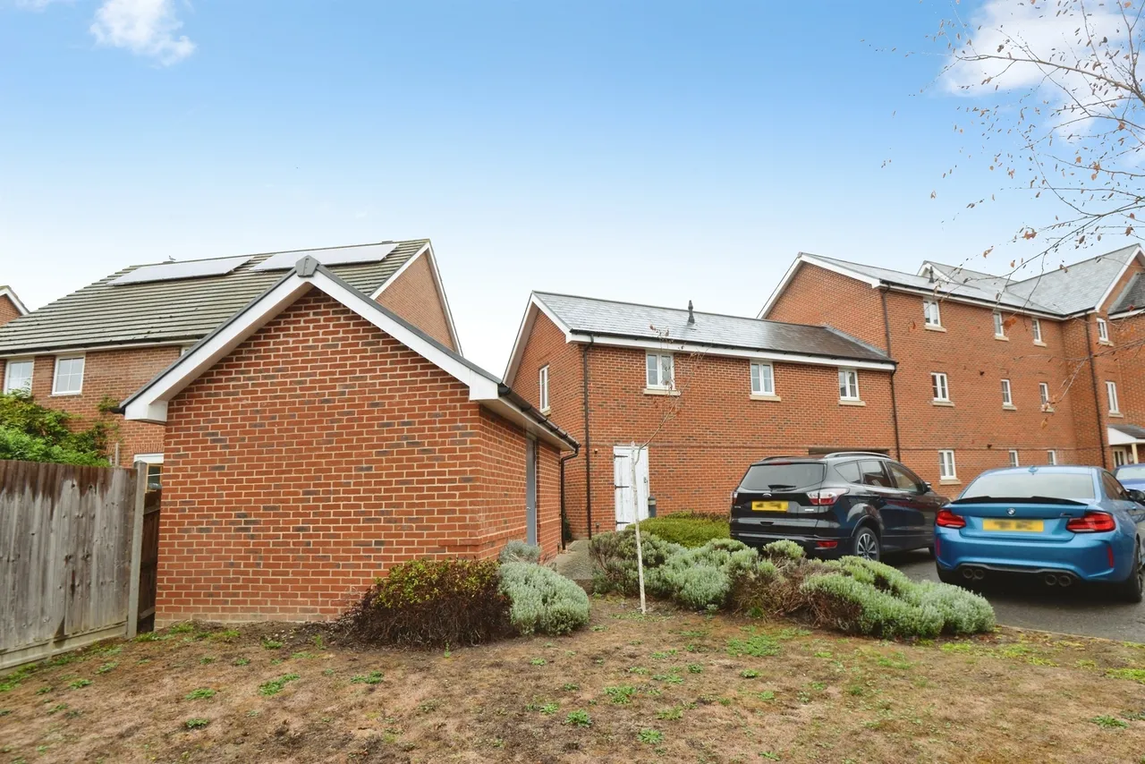 Ashmole Place, Wokingham, RG40, photo 5
