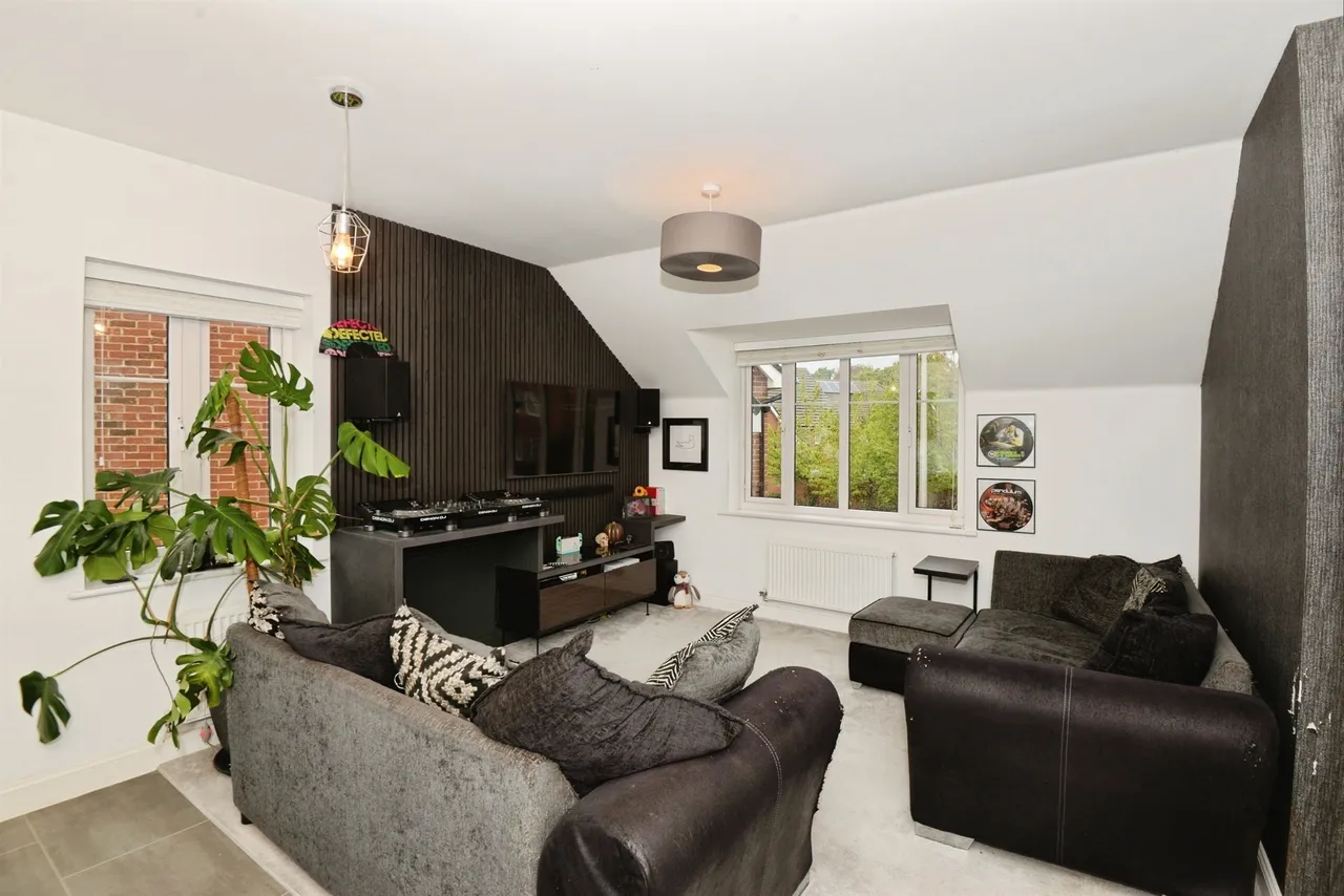 Ashmole Place, Wokingham, RG40, photo 7