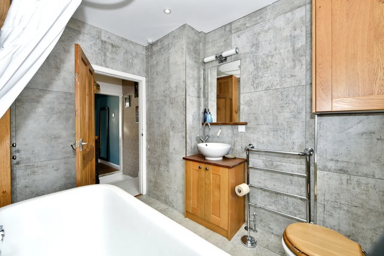 Cross Lane, Sheffield, S10, photo 9