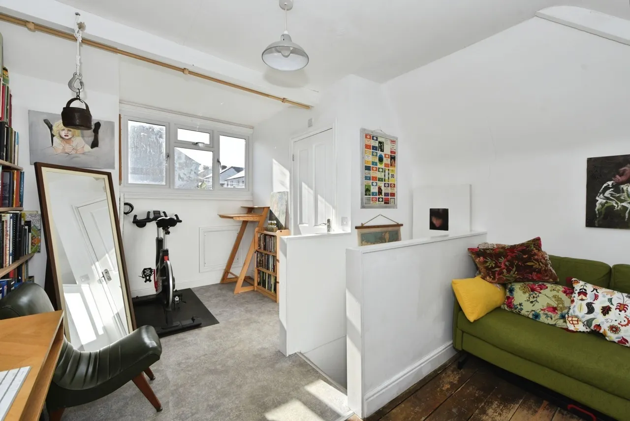 Cross Lane, Sheffield, S10, photo 15