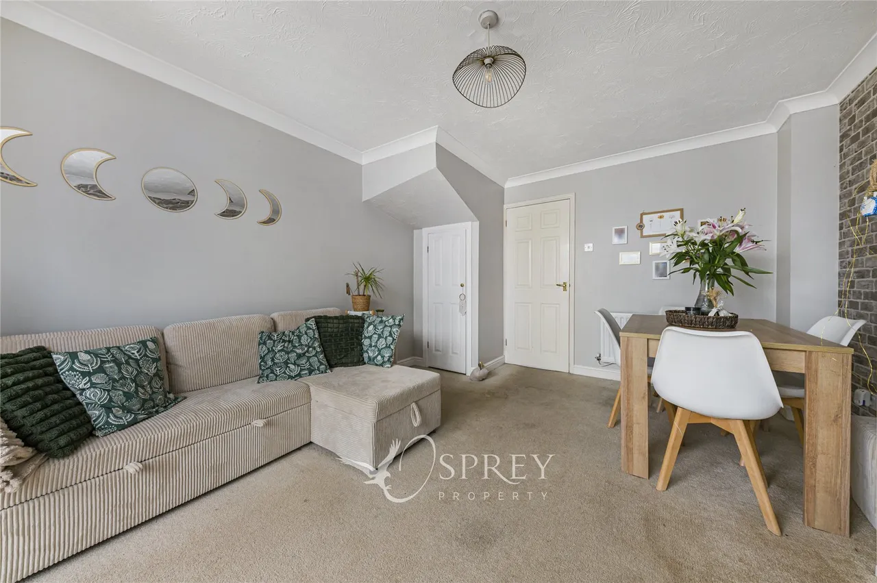 Harlech Court, Thrapston, NN14, photo 6