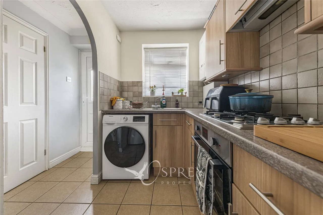 Harlech Court, Thrapston, NN14, photo 3