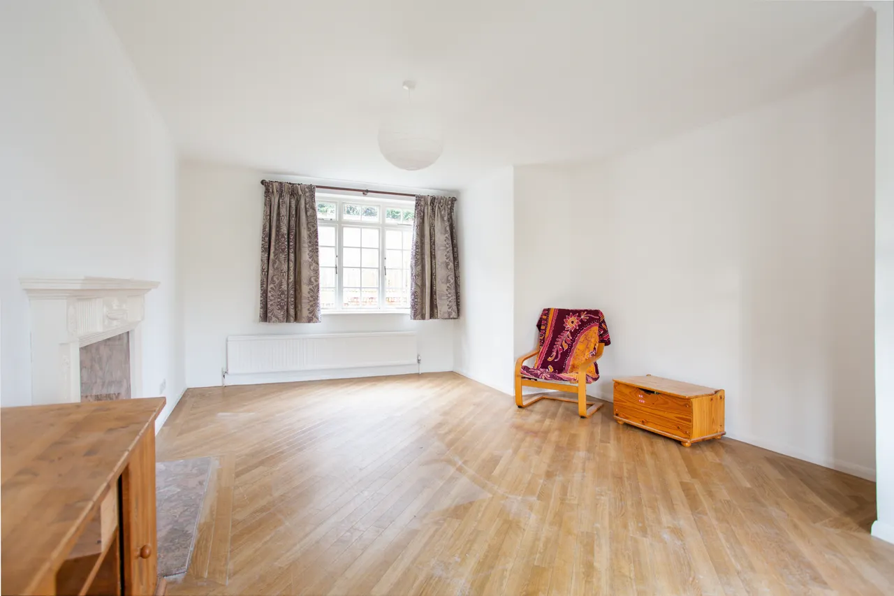 Fairford Close, Haywards Heath, RH16, photo 2