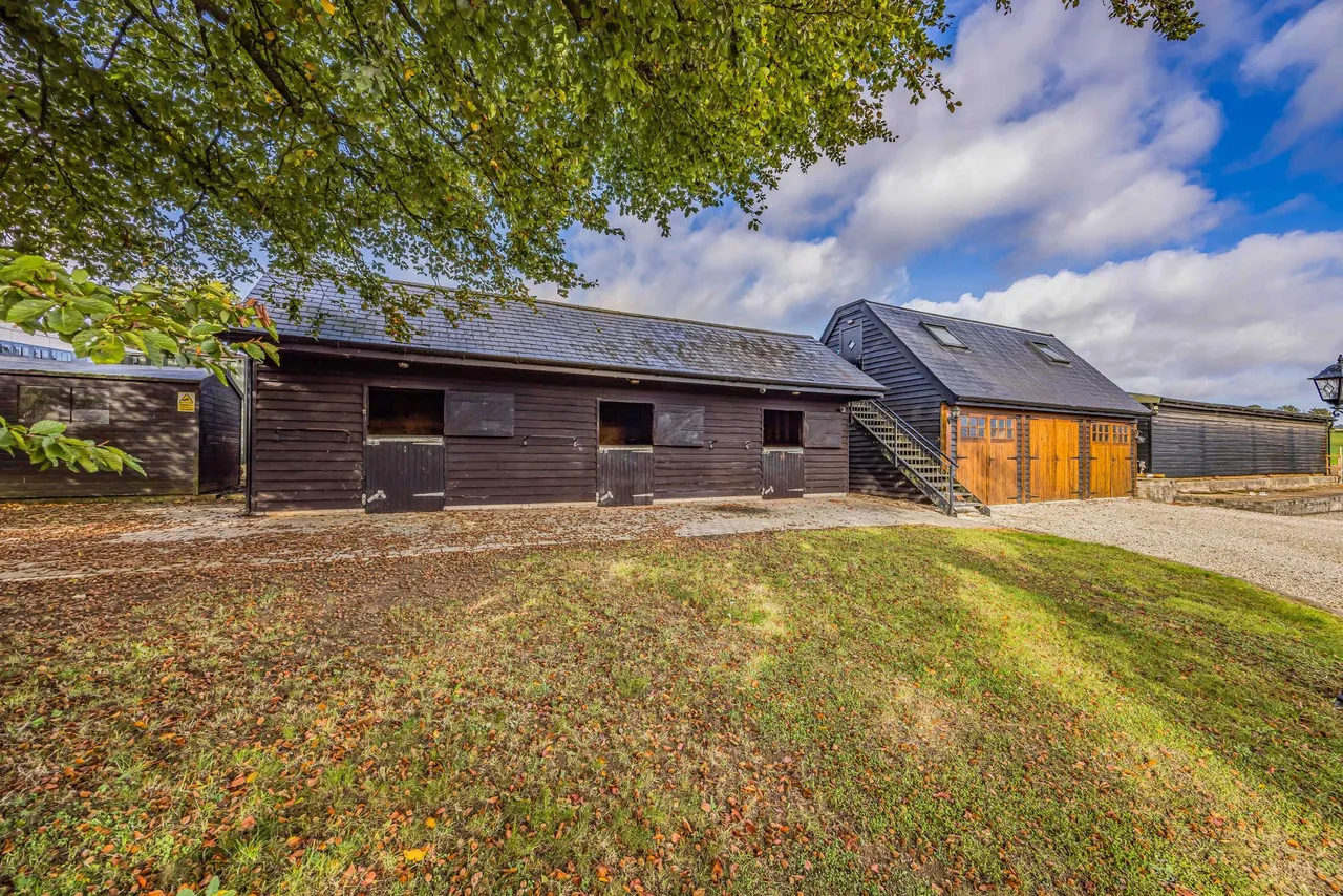 Clanfield, Hampshire, photo 30