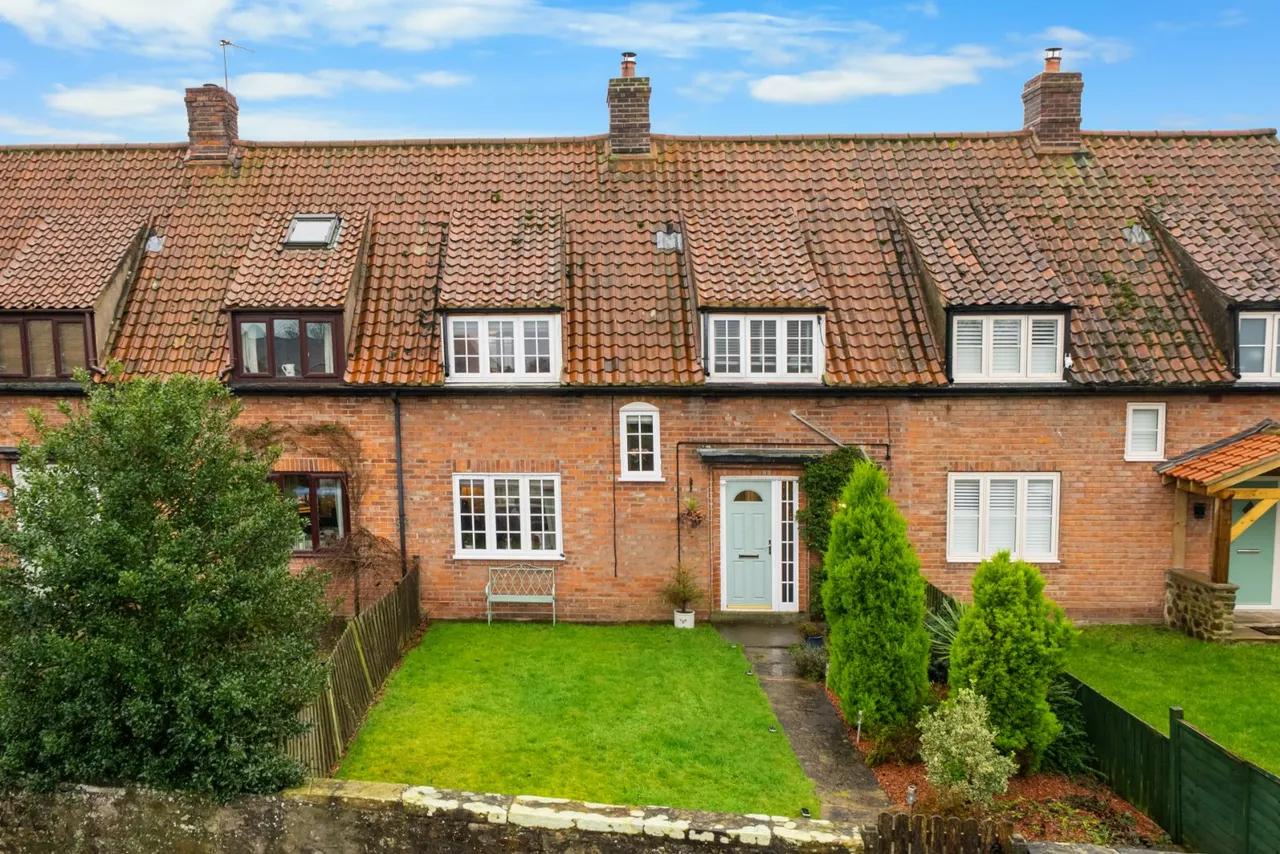 3 bed house for sale, Chapel Lane, Marton Le Moor, HG4