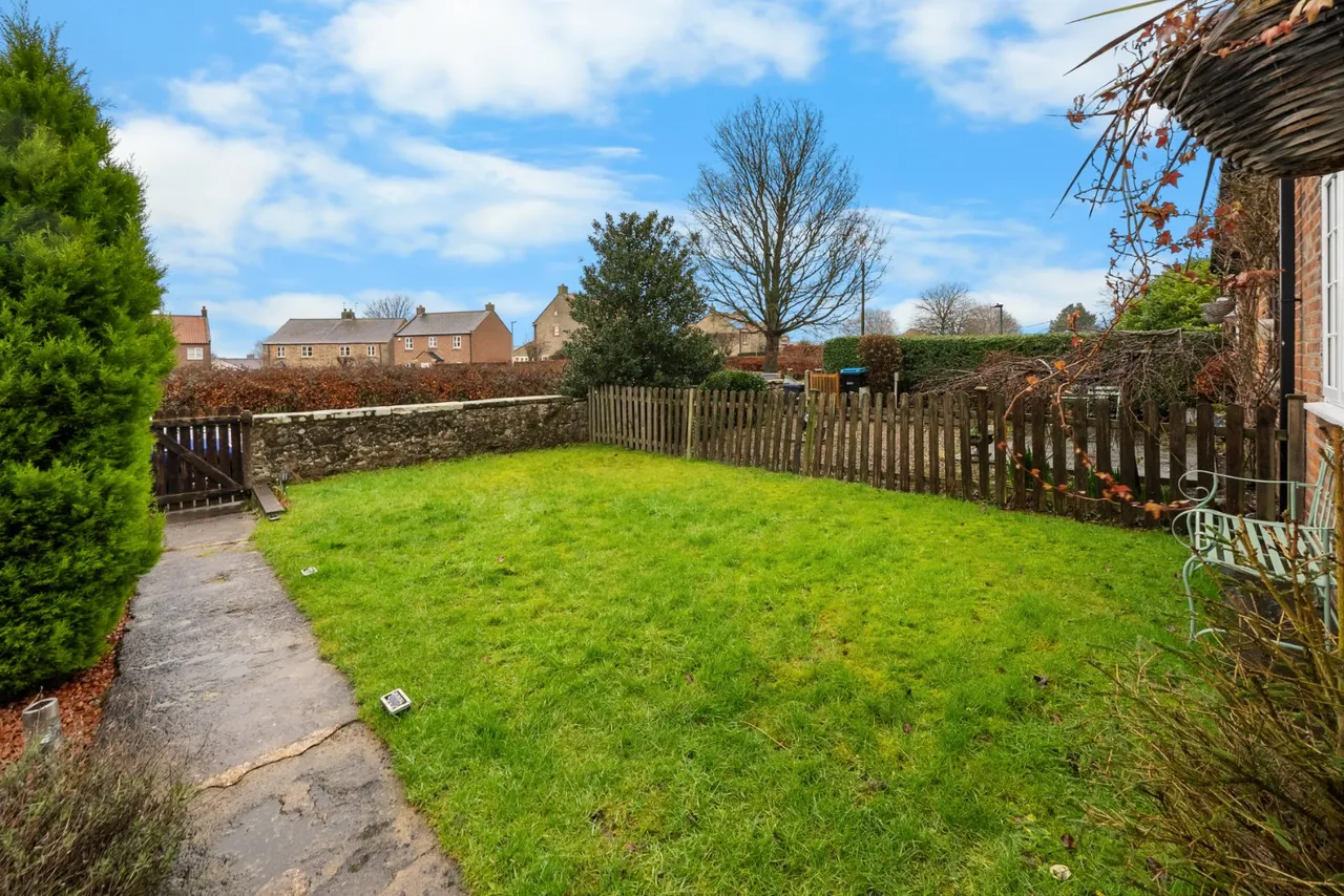 Chapel Lane, Marton Le Moor, HG4, photo 14