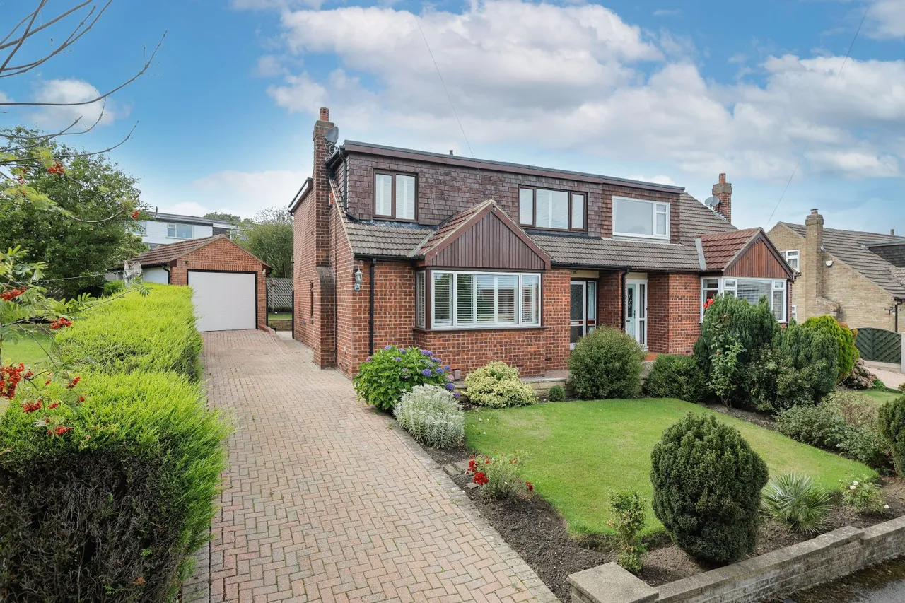 3 bed house for sale, Foxholes Crescent, Calverley, LS28