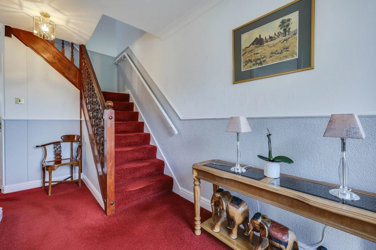 Foxholes Crescent, Calverley, LS28, photo 10