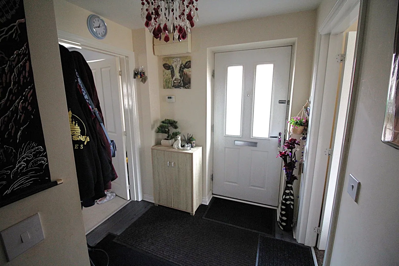 Cascade Way, Dudley, photo 10