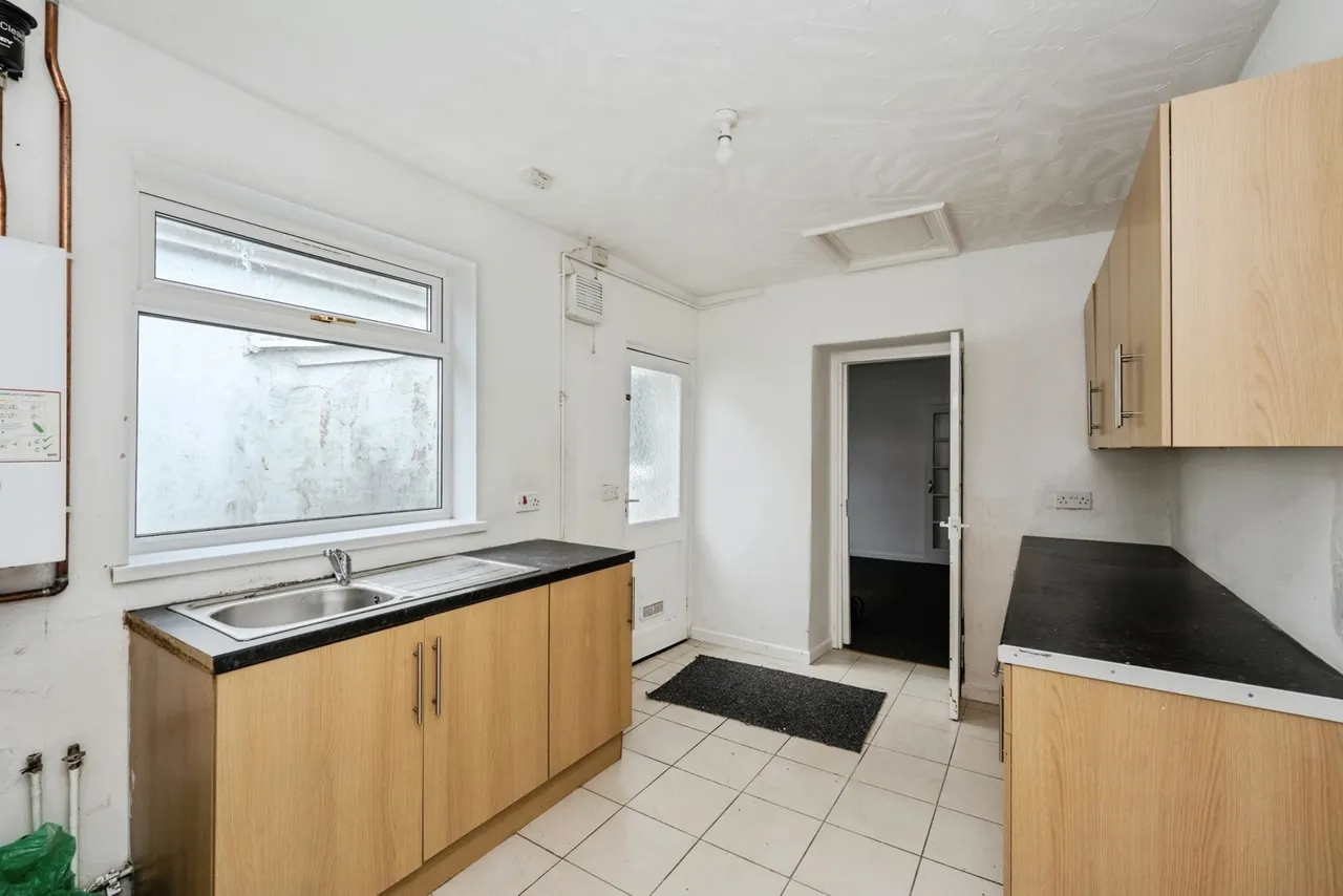 Trinity Street, Gorseinon, SA4, photo 3
