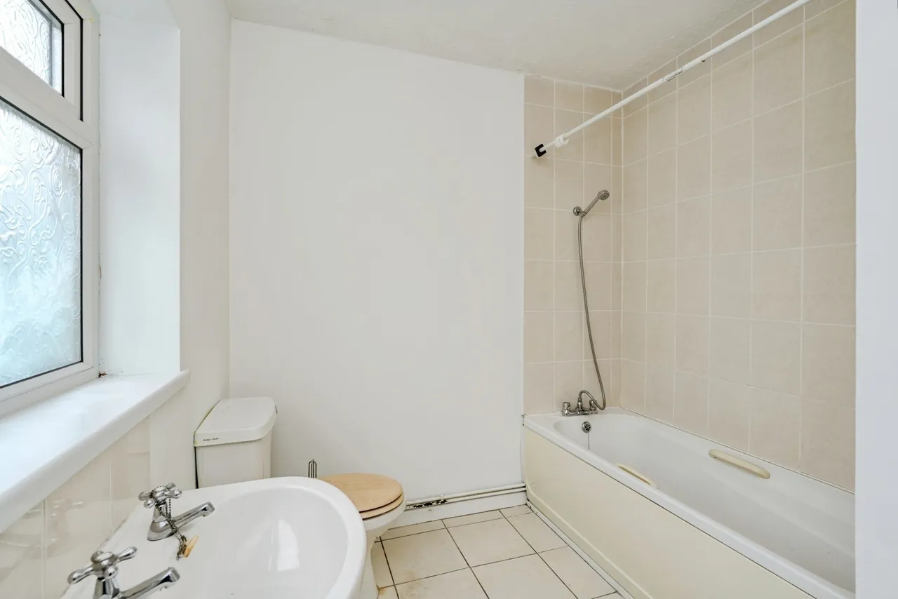 Trinity Street, Gorseinon, SA4, photo 10