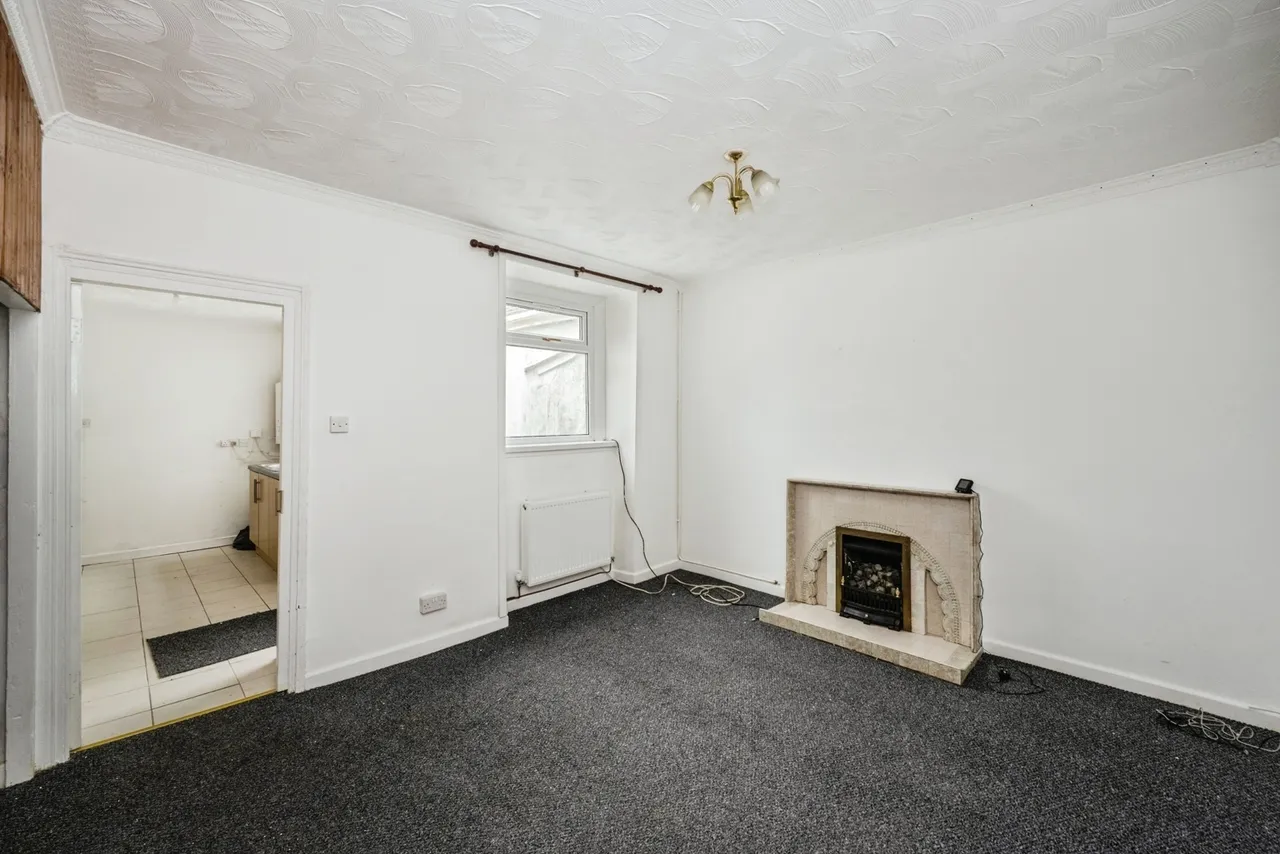 Trinity Street, Gorseinon, SA4, photo 8