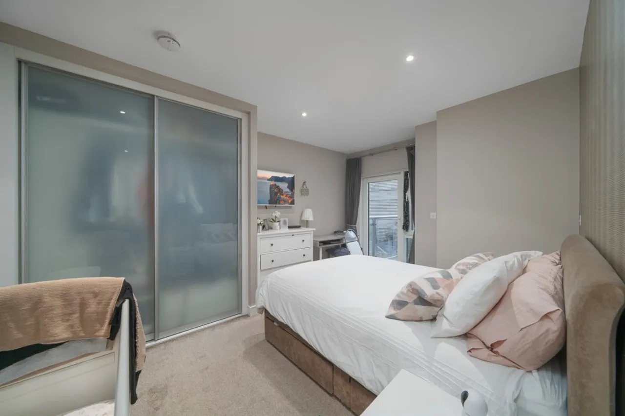 Flotilla House, Battersea Reach, photo 7