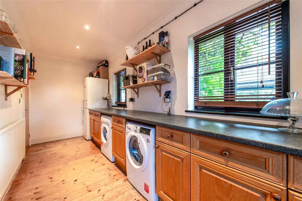 Lower Rainham Road, Rainham, ME8, photo 25
