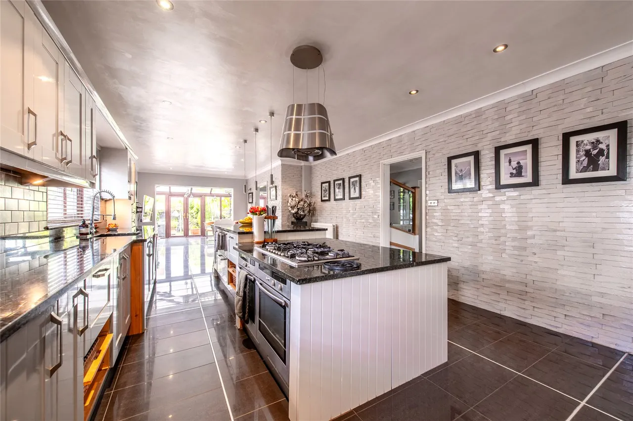 Lower Rainham Road, Rainham, ME8, photo 4
