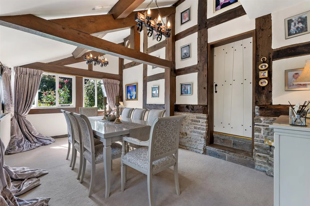 Woodford Lane, Newton, SK10, photo 6