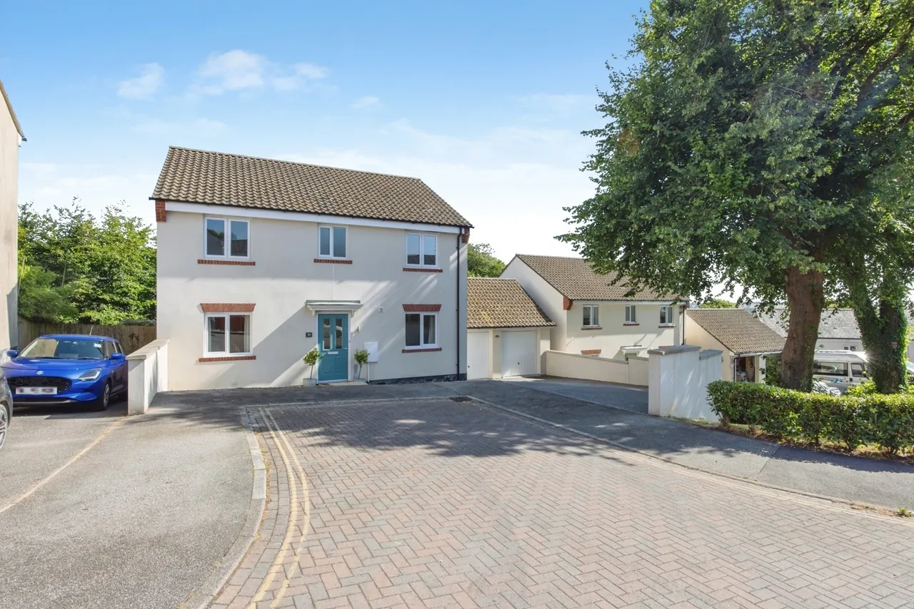 4 bed house for sale, Tregorrick View, St. Austell, PL25