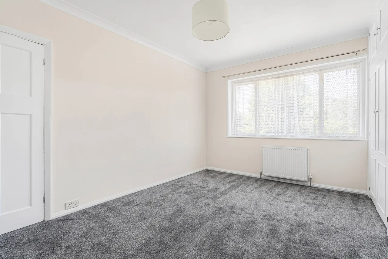 Vyner Road, London, W3, photo 19