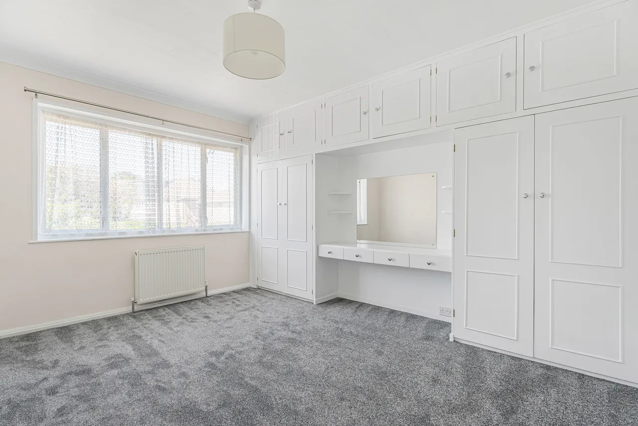 Vyner Road, London, W3, photo 18