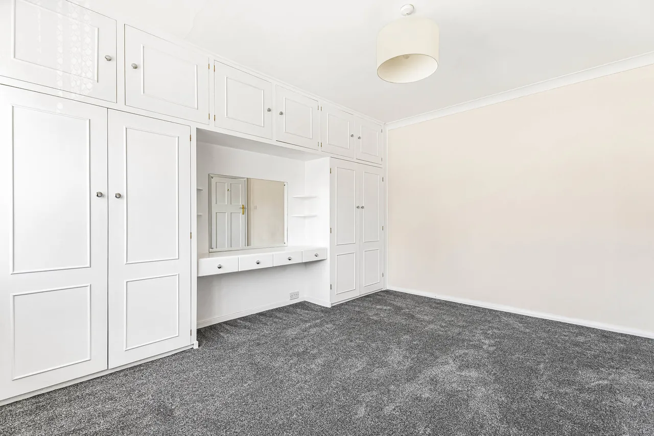 Vyner Road, London, W3, photo 16