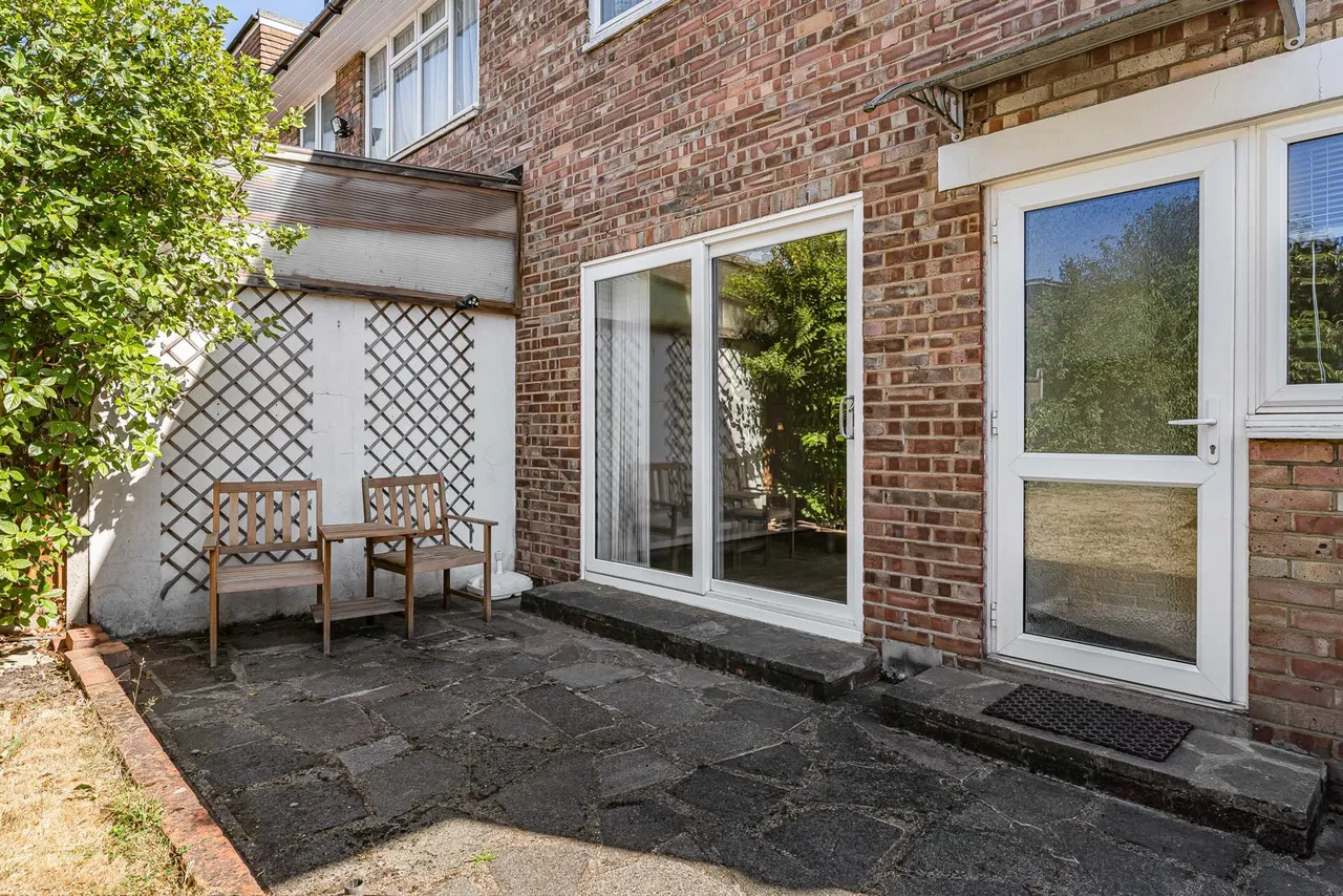Vyner Road, London, W3, photo 30