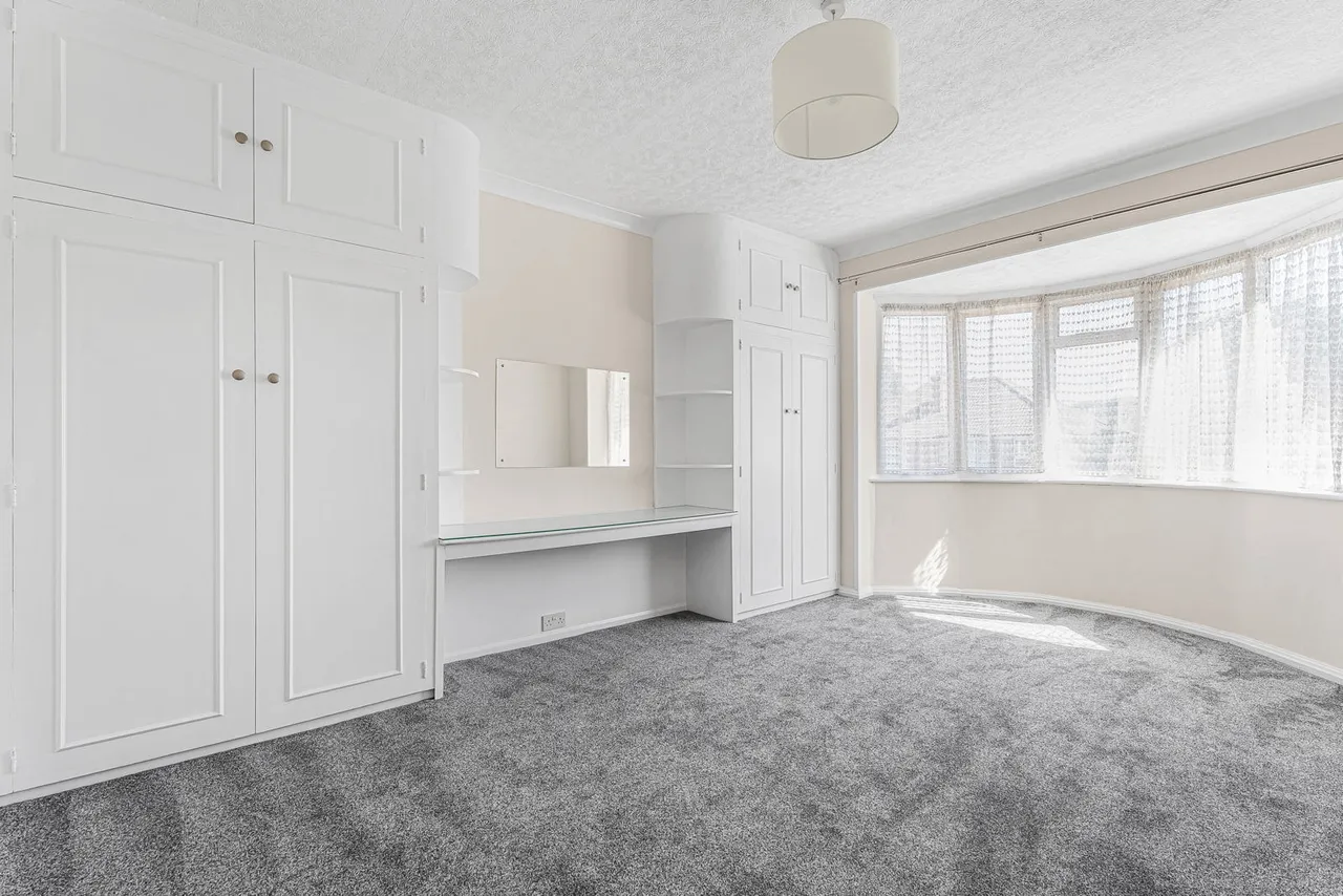 Vyner Road, London, W3, photo 20