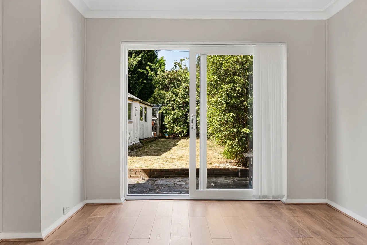 Vyner Road, London, W3, photo 9