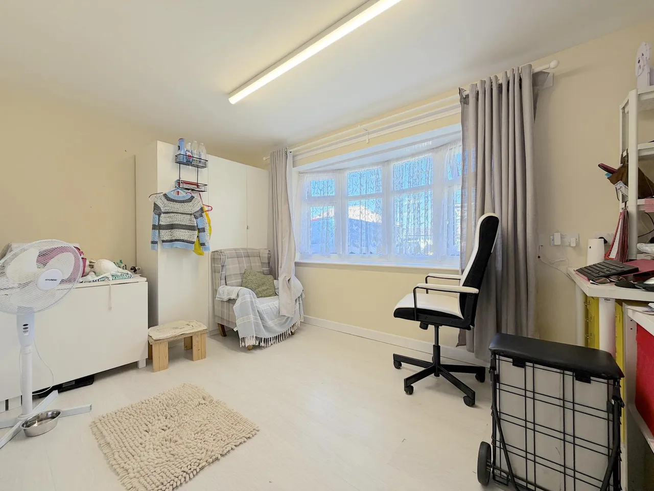 Lambourne Close, Great Wyrley, Walsall, WS6, photo 4
