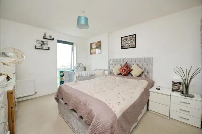 Handley Page Road, Barking, IG11, photo 8