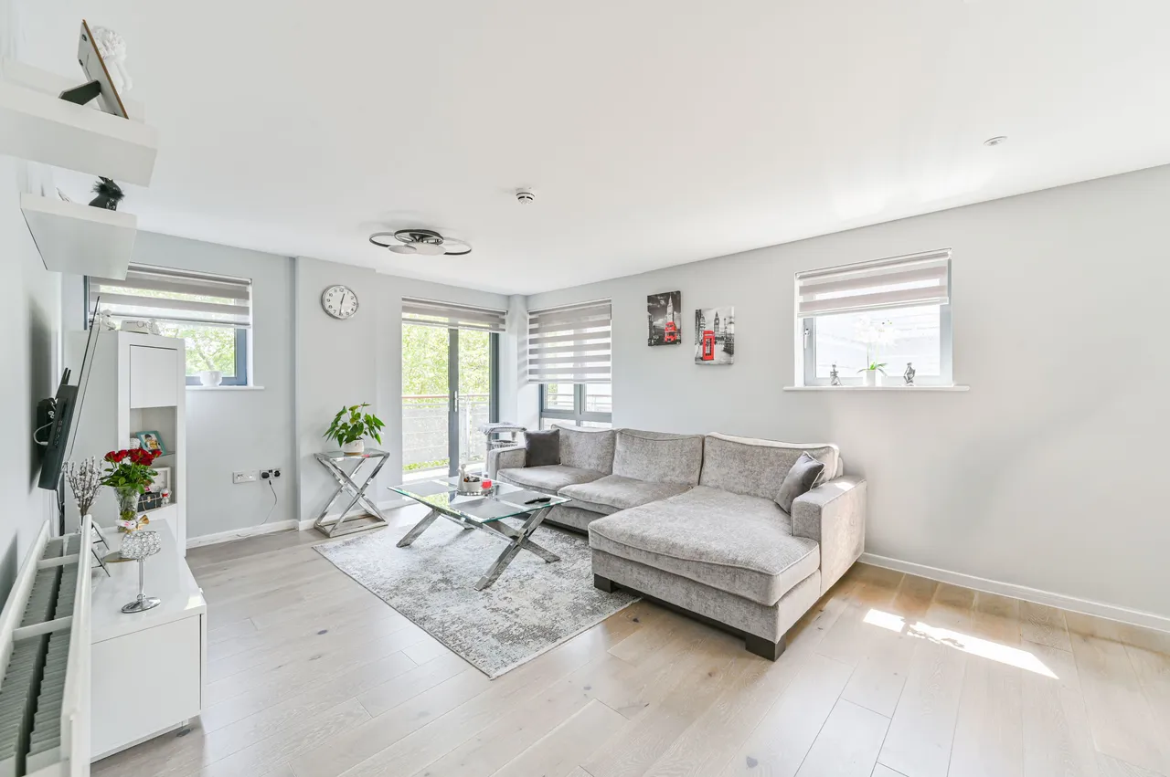 13 Bailey House, Berber Parade, London, photo 3