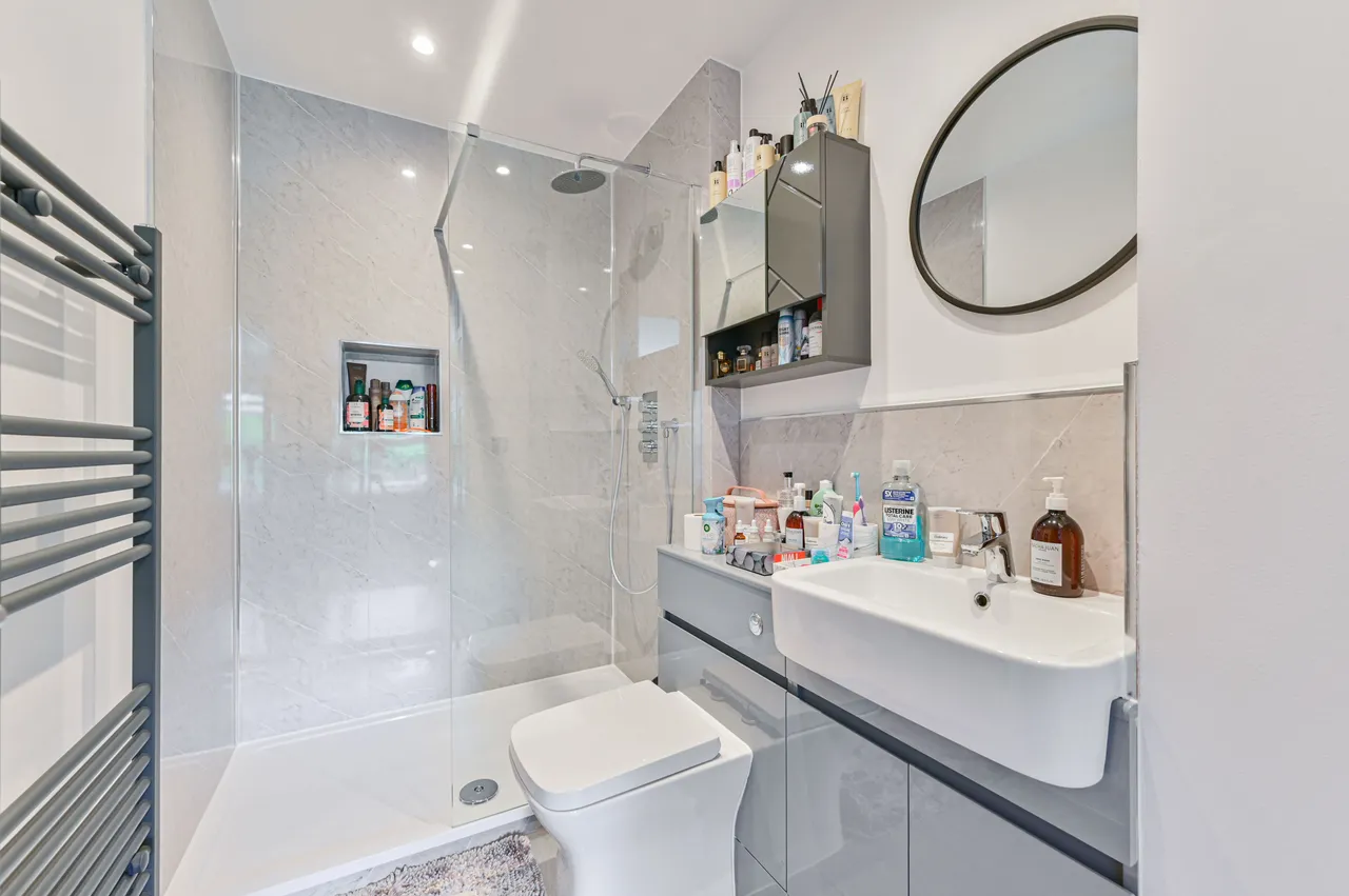 13 Bailey House, Berber Parade, London, photo 12