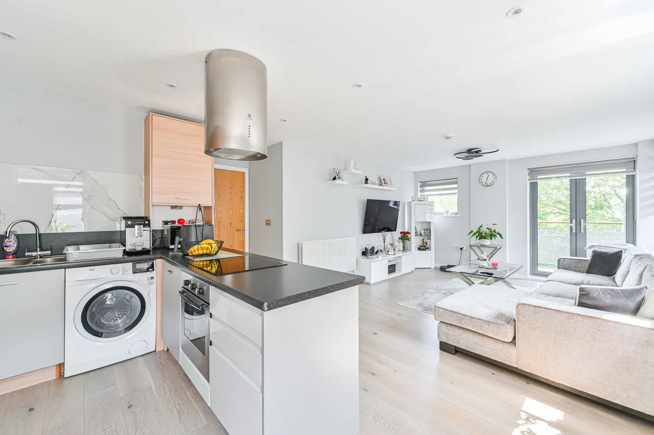 13 Bailey House, Berber Parade, London, photo 4