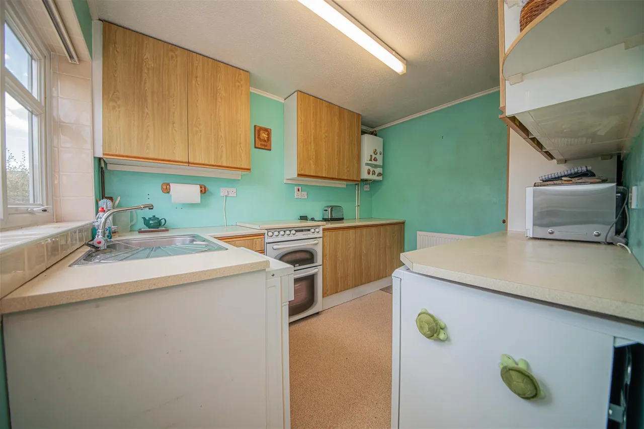 Itchen Avenue, Bishopstoke, Eastleigh, SO50 8JW, photo 4