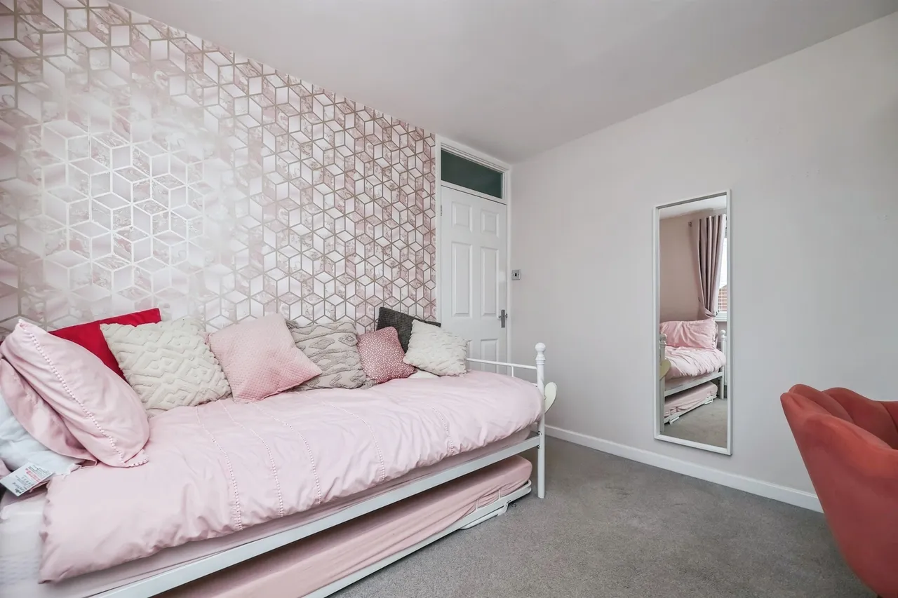 Cromwell Avenue, Ilkeston, DE7, photo 15