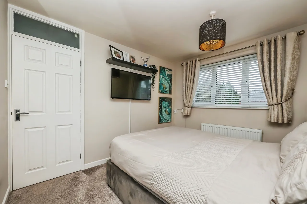 Cromwell Avenue, Ilkeston, DE7, photo 13